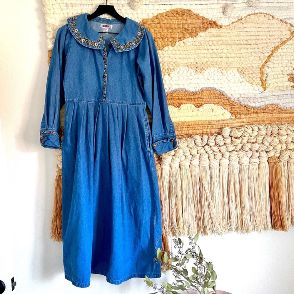 Vintage 80s Floral Embroidery Denim Dress